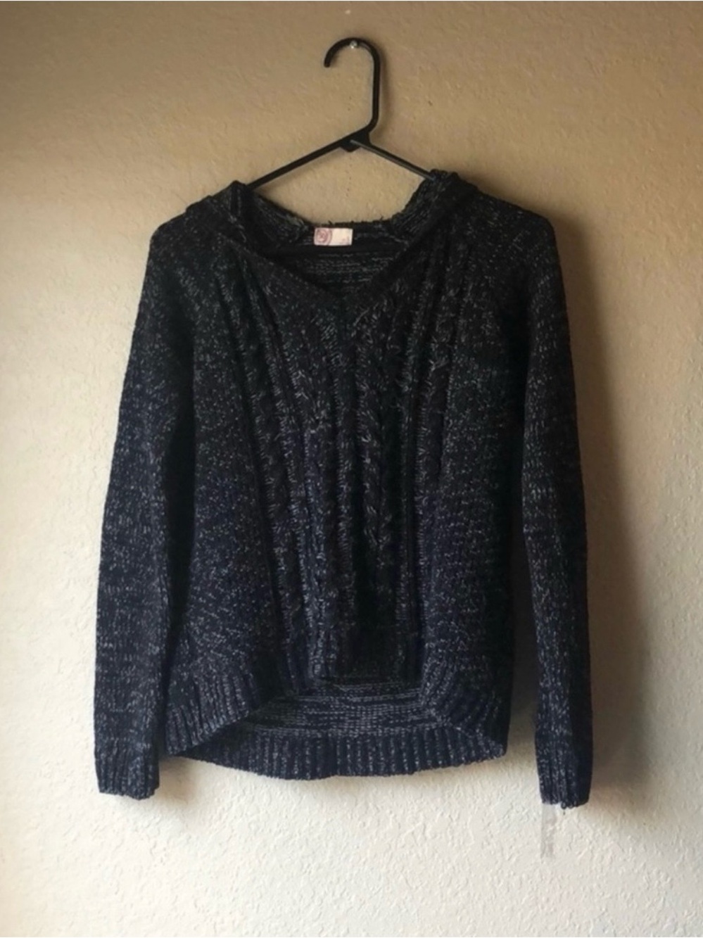 SO Sweater Women’s Y2K Black V-Neck Casual Knit Hooded Sweater Juniors Small